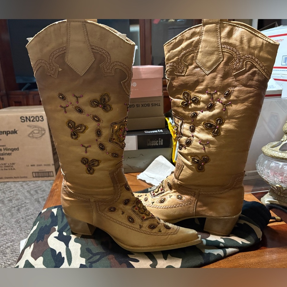 Tan Cow Girl Boots
